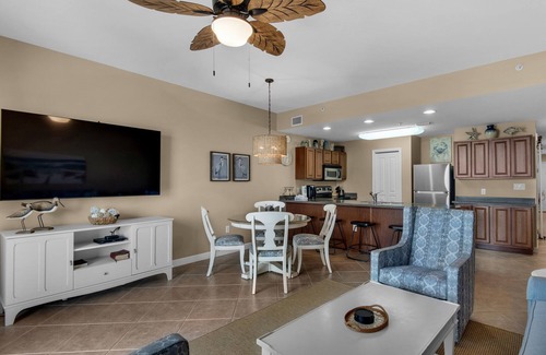 Fort Walton Beach - Destin Condo | Balcony Views of the Gulf, Zero-Entry Pool, Free Beach Chair Service