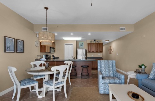 Fort Walton Beach - Destin Condo | Balcony Views of the Gulf, Zero-Entry Pool, Free Beach Chair Service