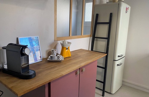 Bourgogne Apartment | Balcony with Loire view Car park 50m away Pets welcome