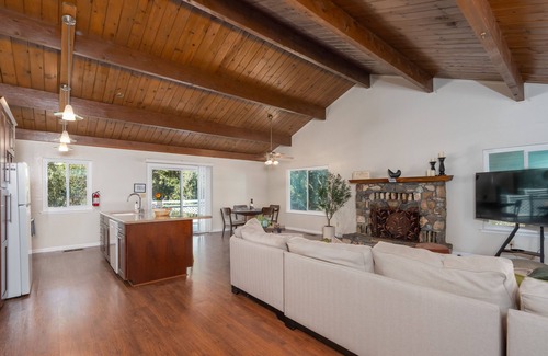 Mariposa House | Bald Bear Barracks