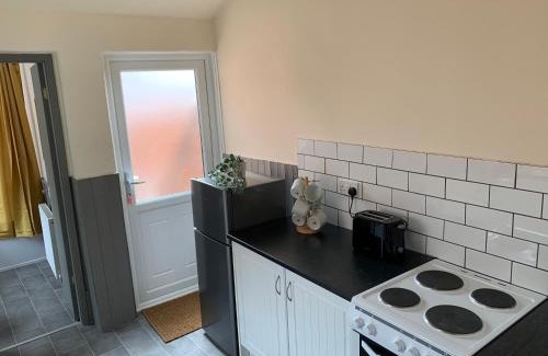 Newcastle-upon-Tyne Apartment | Balfour3-3 Bdrm 5 Beds Contractor Digs Spacious