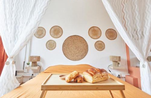 Haubourdin Apartment | Bali Room - Romantic Escape