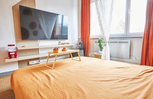Haubourdin Apartment | Bali Room - Romantic Escape