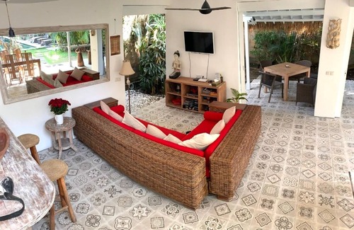 Laksmana Villa | BALI Villa Sarah 4 bedrooms Seminyak Beach