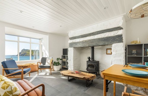 Cregneish Cottage | Baljean is a charming, eighteenth century cottage, enjoying an enviable position overlooking Port Er