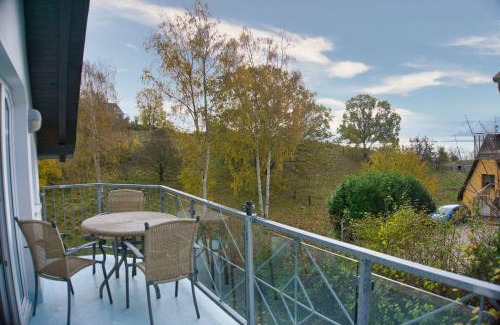 Gohren Apartment | Balkon mit traumhaften Meerblick, gratis Nutzung vom AHOI Erlebnisbad und Sauna in Sellin Dünenhaus FeWo05