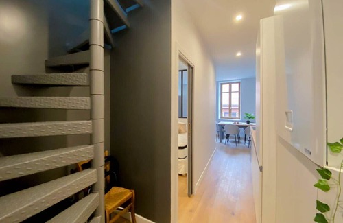 Annecy Old Town Apartment | Balnéo village rue sainte claire