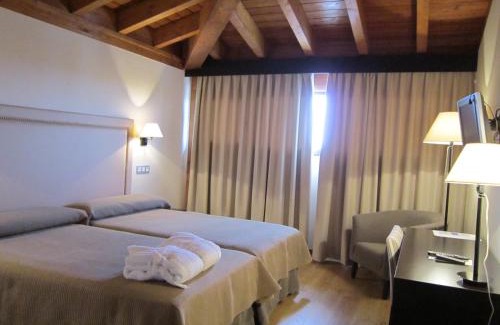 Santa Cruz De Mudela Hotel | Balneario Cervantes