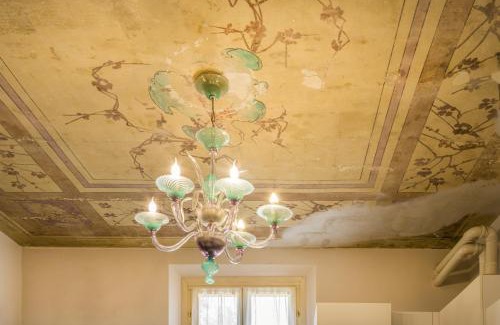 Crocetta-San Lazzaro-Modena Est Apartment | Balsamico Suites - Near Ferrari Museum & Railway