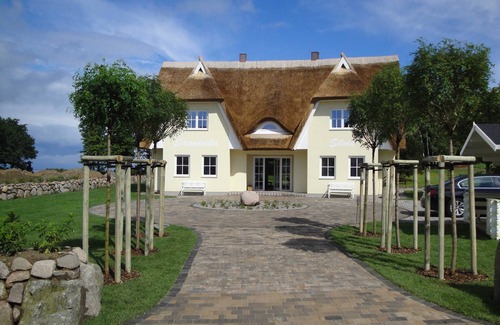 Lobbe House | Baltic Sea beach villa Silvia - Baltic Sea beach villa Silvia 2 right