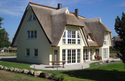Lobbe House | Baltic Sea beach villa Silvia - Baltic Sea beach villa Silvia 2 right