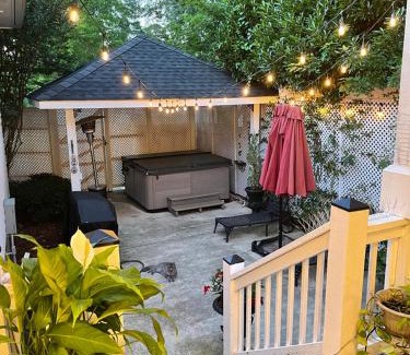 Tuscaloosa Hotel | Bama Bed and Breakfast - Magnolia Family Suite