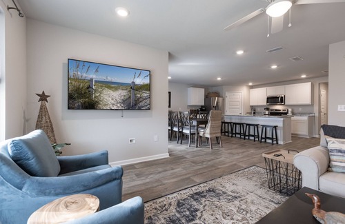 Foley House | Bama Breeze- So Close To OWA, Sports Plex, Tanger, Beach, Food! Low Rates!