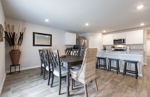 Foley House | Bama Breeze- So Close To OWA, Sports Plex, Tanger, Beach, Food! Low Rates!