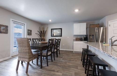 Foley House | Bama Breeze- So Close To OWA, Sports Plex, Tanger, Beach, Food! Low Rates!