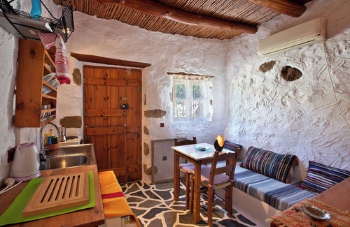 Aspros Potamos Cottage | "Bamboo" 300 years old cottage "Natura cottages private garden for nature lovers