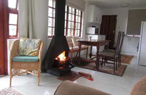 Kwa Sani House | Bamboo Mountain Farm
