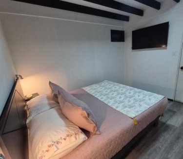 Los Angeles Hotel | Bambu hostal - Alojamiento a pasos del mall y centro