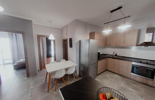 Polichrono Apartment | Banana Leaf House