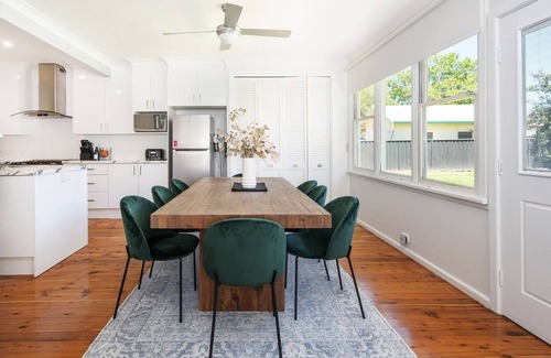 Central Mudgee House | Bancroft House on Scenic Mudgee Golf Course