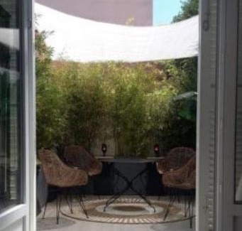 Bandol Apartment | BANDOL Magnifique appartement en RDC cour sans vis à vis 5mn plage