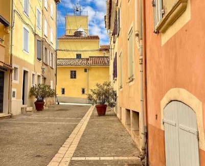 Bandol Apartment | Bandol plage port