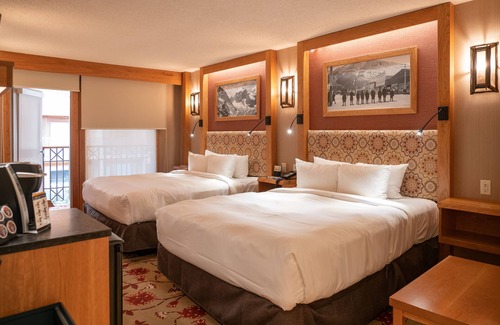 Banff Hotel | Banff Ptarmigan Inn