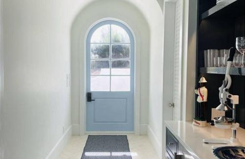 North Palmetto Point Villa | Banks Road Beauty: New Home with Heated Pool