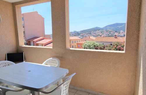 Banyuls-sur-Mer Apartment | Banyuls-sur-Mer: T2 avec terrasse couverte et parking privatif - FR-1-309-146