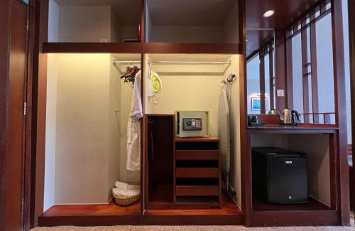 Yangpu Hotel | Baolong Hotel Shanghai