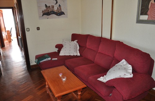 Barakaldo Condo | Barakaldo, BEC, Bilbao. Bright and comfortable apartment. Hospital Cruces, Bilbao