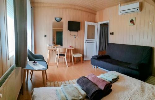 Heviz Apartment | Barbara Ház