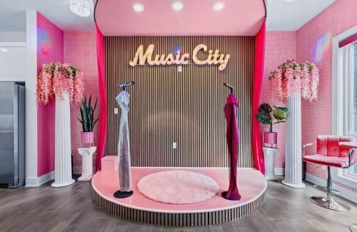Nashville Apartment | Barbie's Nashville Bachelorette Bash