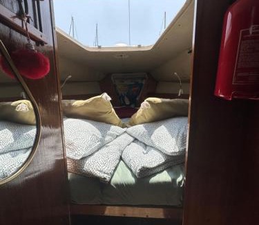 Sant Adria de Besos Boat Rental | Barco el viento