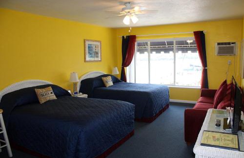 Clearwater Beach Hotel | Barefoot Bay Resort Motel