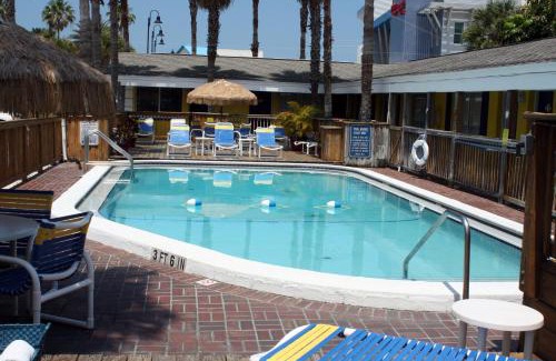 Clearwater Beach Hotel | Barefoot Bay Resort Motel