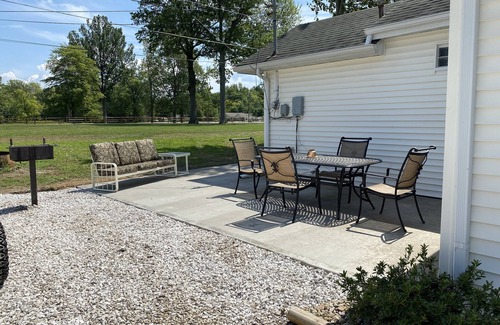 Geneva-on-the-Lake Cottage | Barefoot Bungalow, private cottage #2