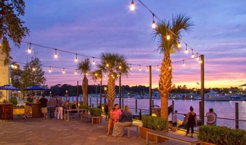 North Myrtle Beach House | Barefoot Golf Trip Headquarters by Wavecrest Beach Vacations