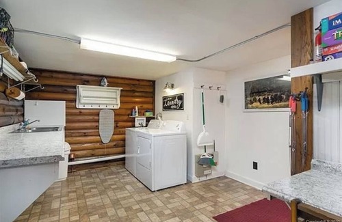 Leicester Cabin | Barefoot Lodge at Dix Creek