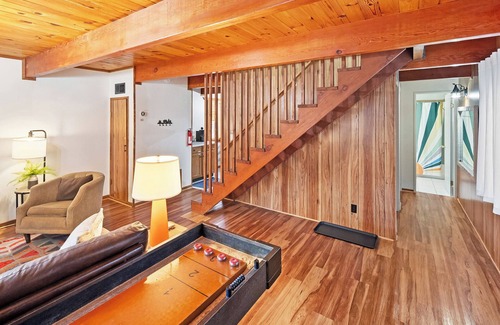 Big Bear City House | Barker Cottage: Hot Tub, Shuffleboard, Firepit