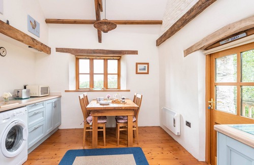 Saint Kew Cottage | Barley Moo, St Kew with lovely countryside views.