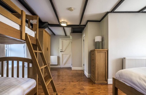 Penally House | Barn Conversion - Hot Tub - Penally - Tenby
