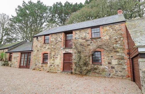 Saint Erth Praze Cottage | BARN COTTAGE, family friendly, character holiday cottage in Marazion