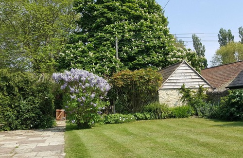 West Compton House | Barn Cottage - Three Bedroom House, Sleeps 6