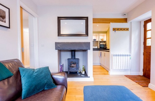 Ambleside Cottage | BARN END, pet friendly, with open fire in Ambleside
