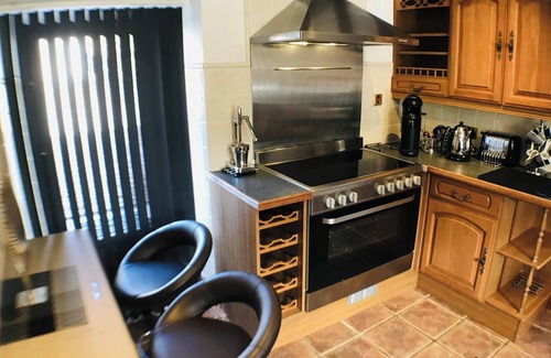 Cauldon Low House | Barn - Sleeps 4 - Garden - Pet friendly