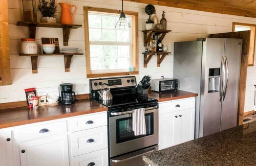 Lebanon Other | Barndominium with lake view, close to Nashville!