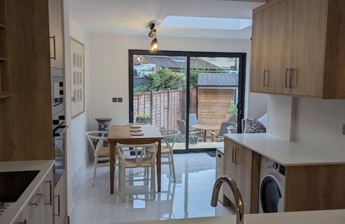 Barnes Apartment | Barnes House