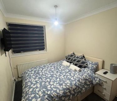 Chelmsford House | Barnfield Rooms