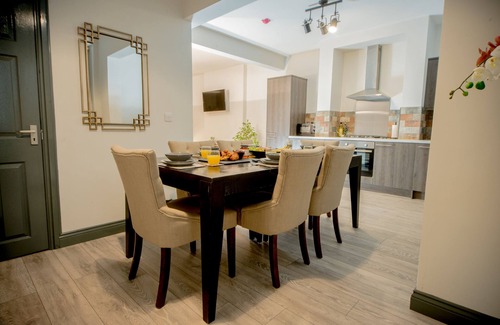 Wirral Cottage | Barnston House - Private , Parking , Dogs welcome